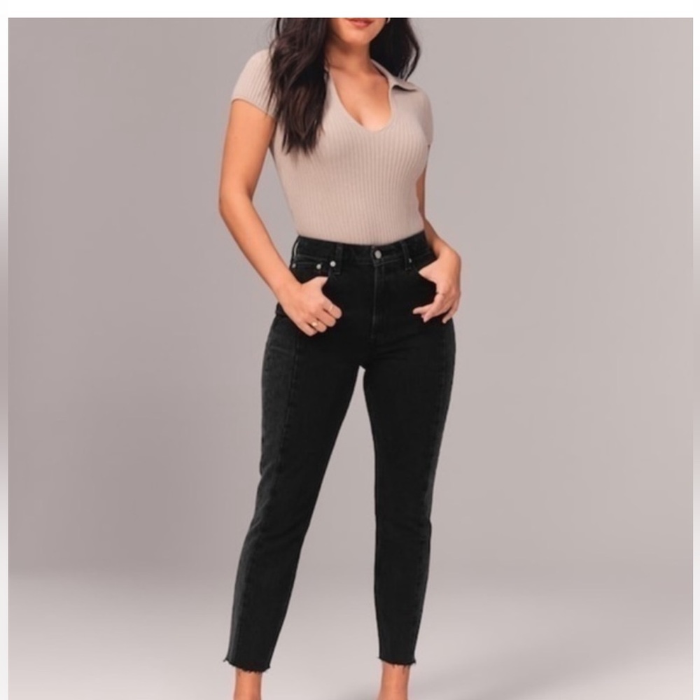 Abercrombie & Fitch The Mom High Rise Curve Love Black Jeans - Picture 2 of 7